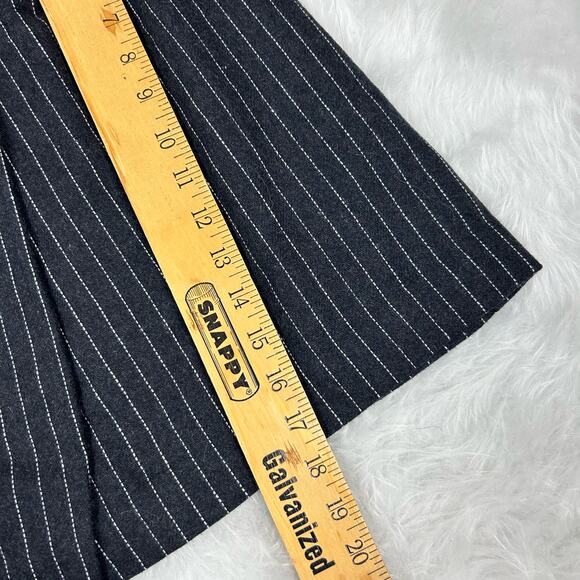 Italian Vintage wool pinstripe mini skirt size 30" - Picture 4 of 4